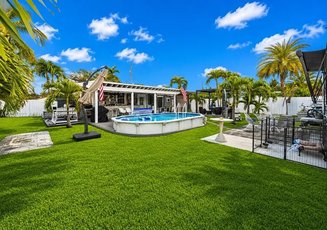4th image of 117 Sw 6Th St, Hallandale Beach, FL 33009 | MLS# A12057823