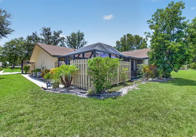 2nd image of 872 Nw 29th Ave #B, Delray Beach, FL 33445 | MLS# B26055314