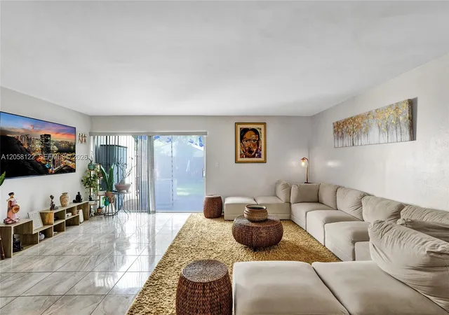 5th image of 6813 Nw 29Th Ave #1, Fort Lauderdale, FL 33309 | MLS# A12058122