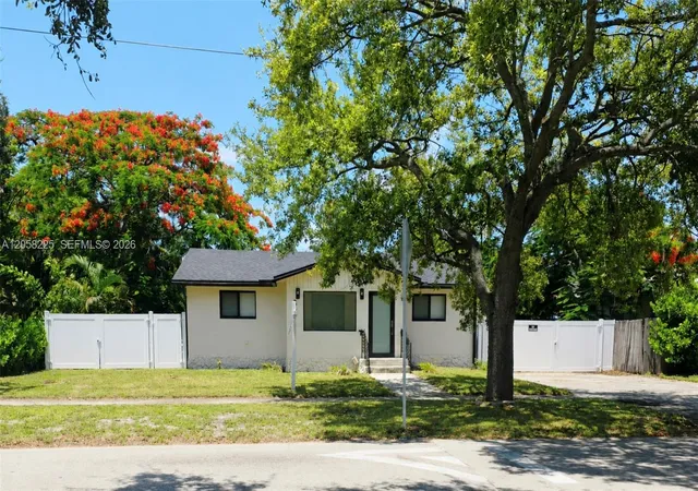 Single family home for sale at 601 NE 1st Street, Pompano Beach, FL 33060 | MLS# A12058225 | Listing updated on 2026-07-31