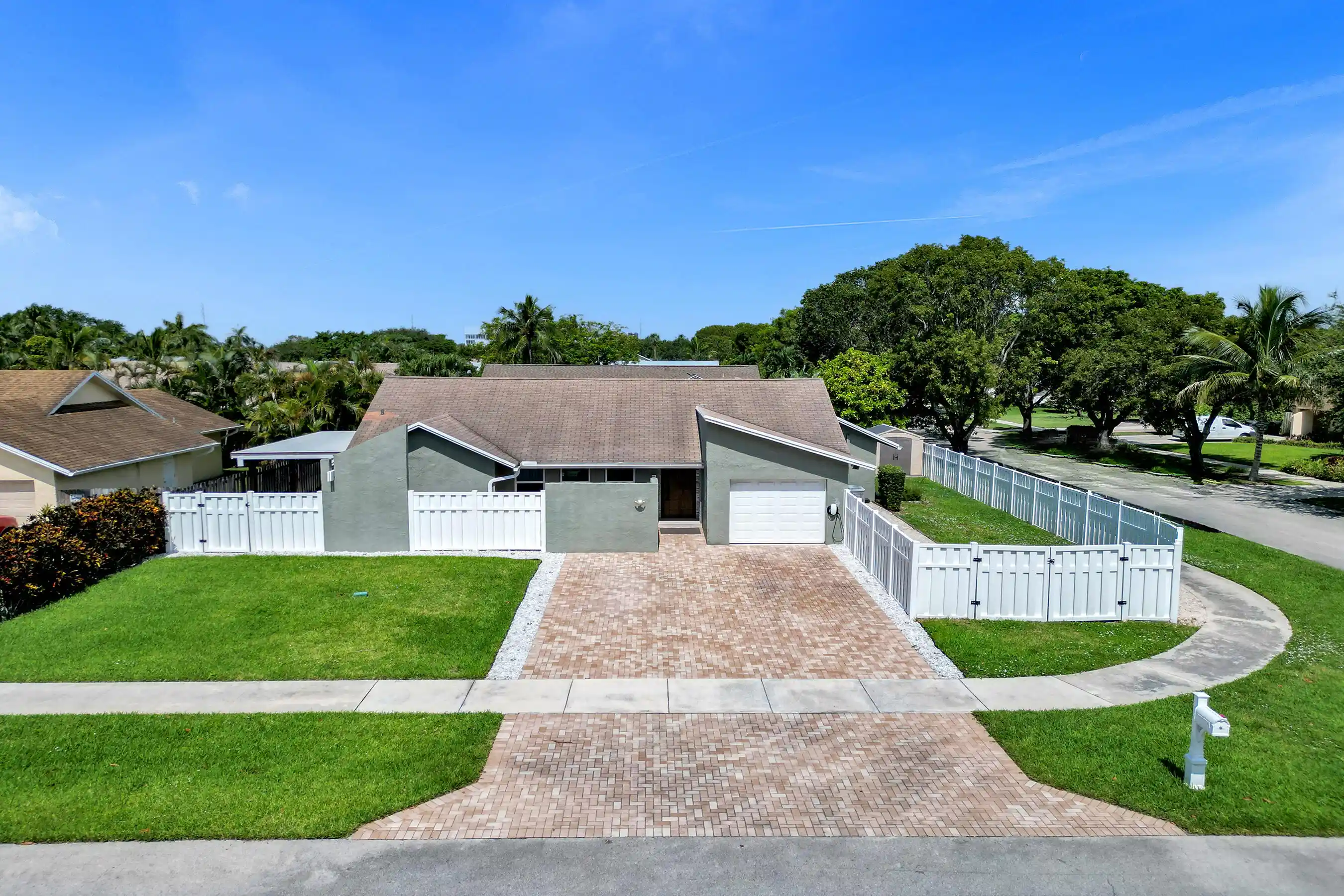 Single family home for sale at 3010 Cormorant Rd, Delray Beach, FL 33444 | MLS# B26055385