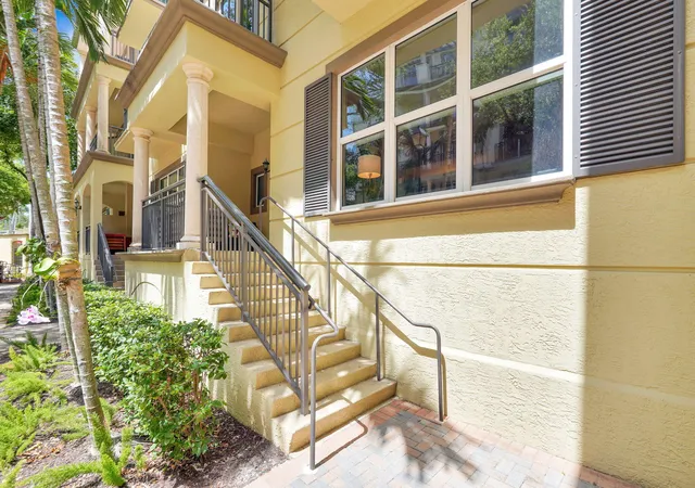 Townhouse for sale at 2601 NE 14th Avenue #115, Wilton Manors, FL 33334 | MLS# B26055368