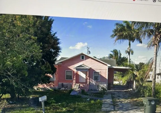 Photo 1 of Multi family home for sale at 125 Sw Ave C, Belle Glade, FL 33430 | MLS# B26055414 | Listing updated on 2026-09-23