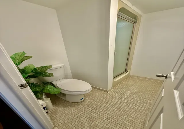Listing Photo 4 - Condo for sale in building located at 300 Three Islands Blvd, Hallandale Beach, FL 33009 - Unit #101