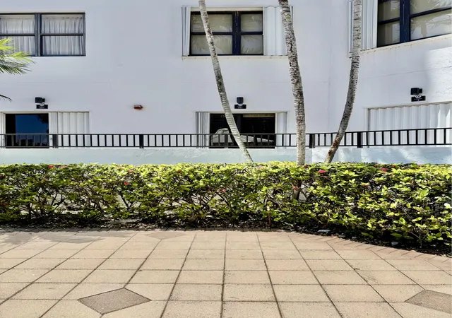 Listing Photo 5 - Condo for sale in building located at 300 Three Islands Blvd, Hallandale Beach, FL 33009 - Unit #101