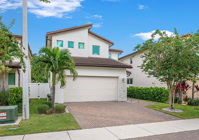 2nd image of 1600 Verawood Ln, Delray Beach, FL 33445 | MLS# B26055513