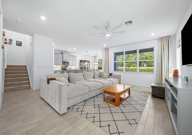 5th image of 1600 Verawood Ln, Delray Beach, FL 33445 | MLS# B26055513