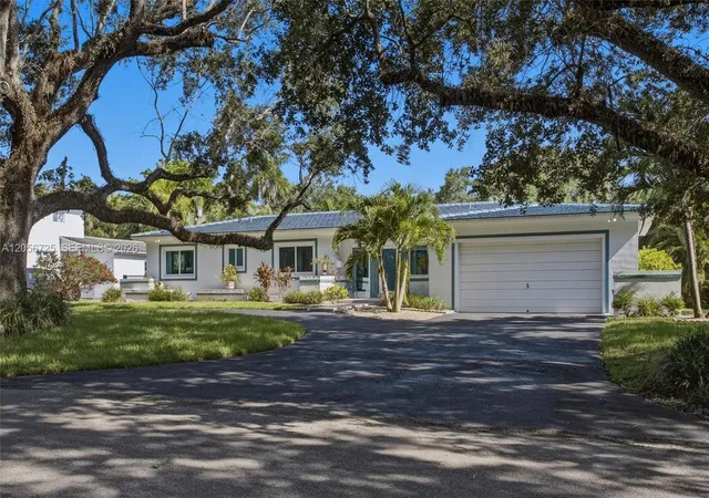 4th image of 440 Tivoli Ave, Coral Gables, FL 33143 | MLS# A12056725