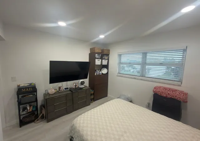 2nd image of 401 S Golf Blvd, Pompano Beach, FL 33064