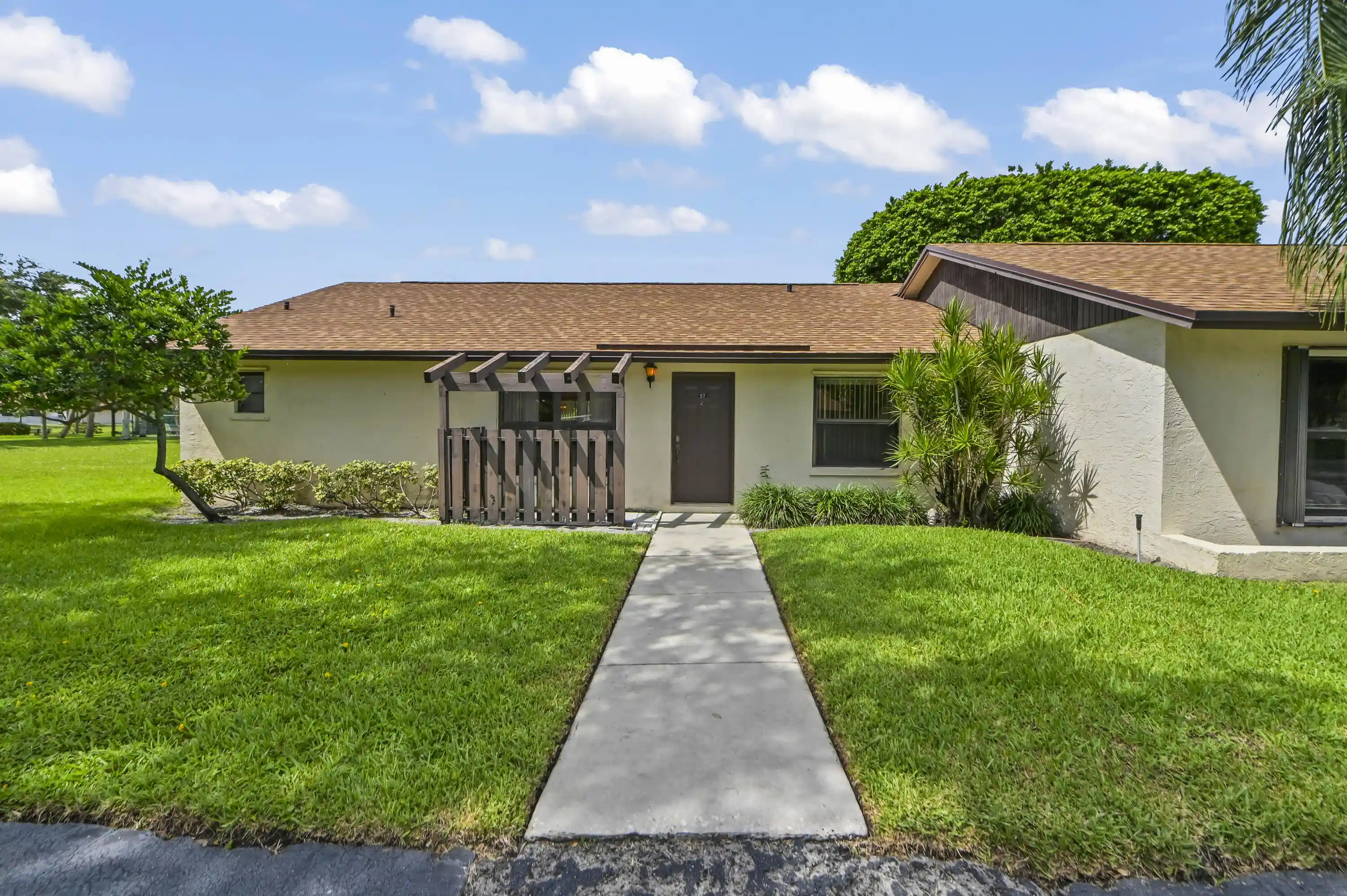 Single family home for sale at 57 Via De Casas Norte, Boynton Beach, FL 33426 | MLS# B26055622