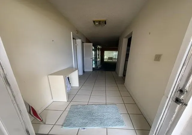 Photo 3 of Single family home for sale at 197 Lake Susan Ln, West Palm Beach, FL 33411 | MLS# B26055631 | Listing updated on 2026-09-23