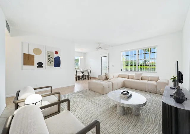 5th image of 552 Normandy L Ln #l, Delray Beach, FL 33484 | MLS# B26055658