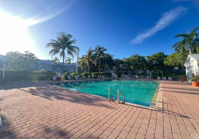 Listing Photo 5 - Condo for sale in building located at 2116 Shoma Dr, Royal Palm Beach, FL 33414 - Unit #Unit 2116