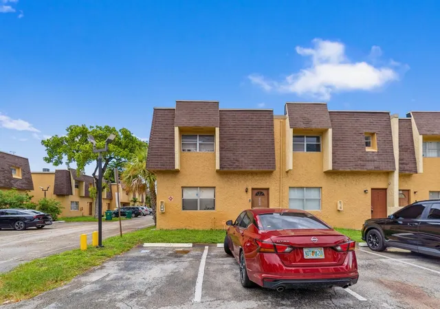 Townhouse for sale at 5655 Blueberry Ct #1, Lauderhill, FL 33313 | MLS# B26055845