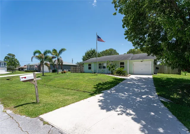 5th image of 618 Sw Ray Ave, Port St Lucie, FL 34983 | MLS# A12053864