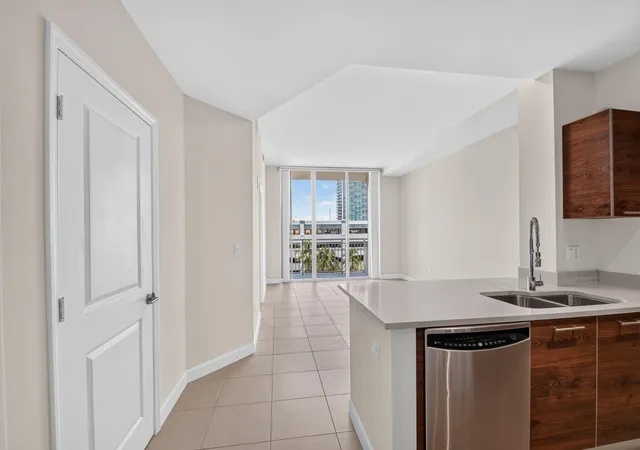 Photo 3 of Condo for sale at 480 Hibiscus St #515, West Palm Beach, FL 33401 | MLS# B26056034 | Listing updated on 2026-10-01