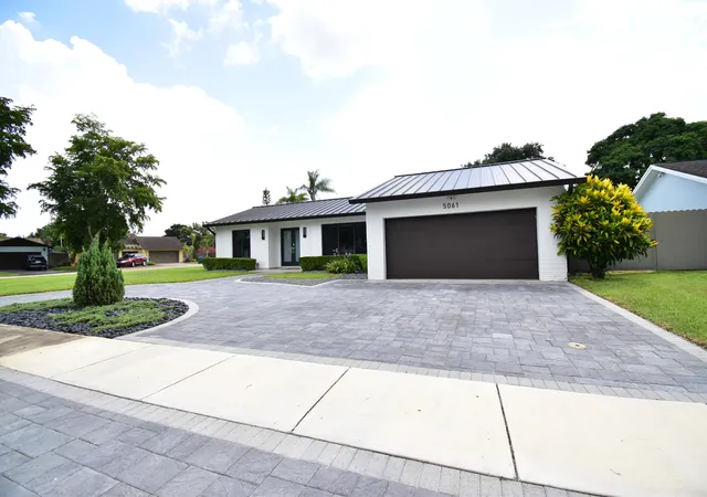 Photo 3 of Single family home for sale at 5061 Sw 87th Terrace, Cooper City, FL 33328 | MLS# B26056040 | Listing updated on 2026-10-08