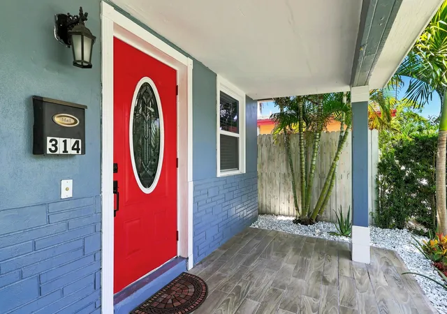 5th image of 314 S F St, Lake Worth Beach, FL 33460 | MLS# B26056059