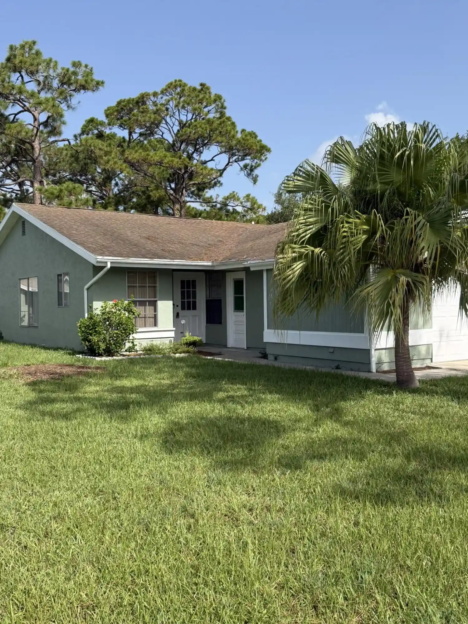 Townhouse for sale at 1720 SE Linpark Ct, Port St Lucie, FL 34952 | MLS# B26056088