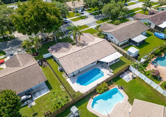 Photo 3 of Single family home for sale at 5569 Sw 112th Terrace, Cooper City, FL 33330 | MLS# B26056188 | Listing updated on 2026-10-09