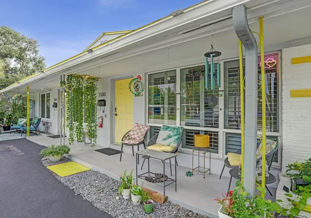 Listing Photo 5 - Condo for sale in building located at 2500 NW 3rd Ave, Wilton Manors, FL 33311 - Unit #1-4