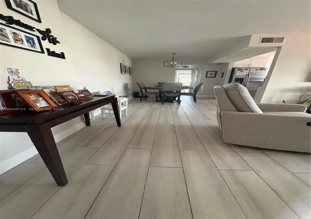 2nd image of 7620 Carlyle Ave #502, Miami Beach, FL 33141 | MLS# A12058737