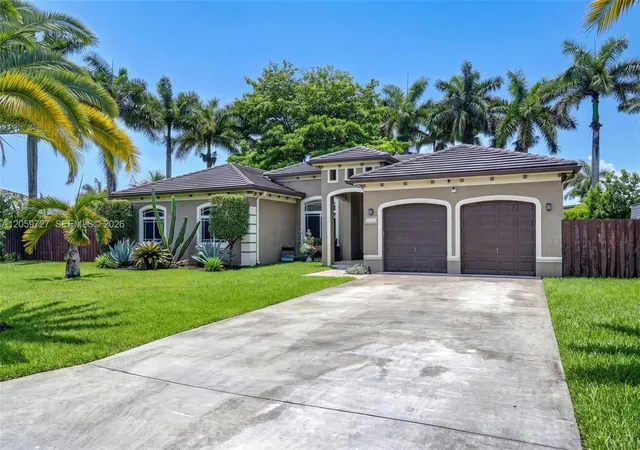 4th image of 32251 Sw 204Th Ct, Homestead, FL 33030 | MLS# A12059727