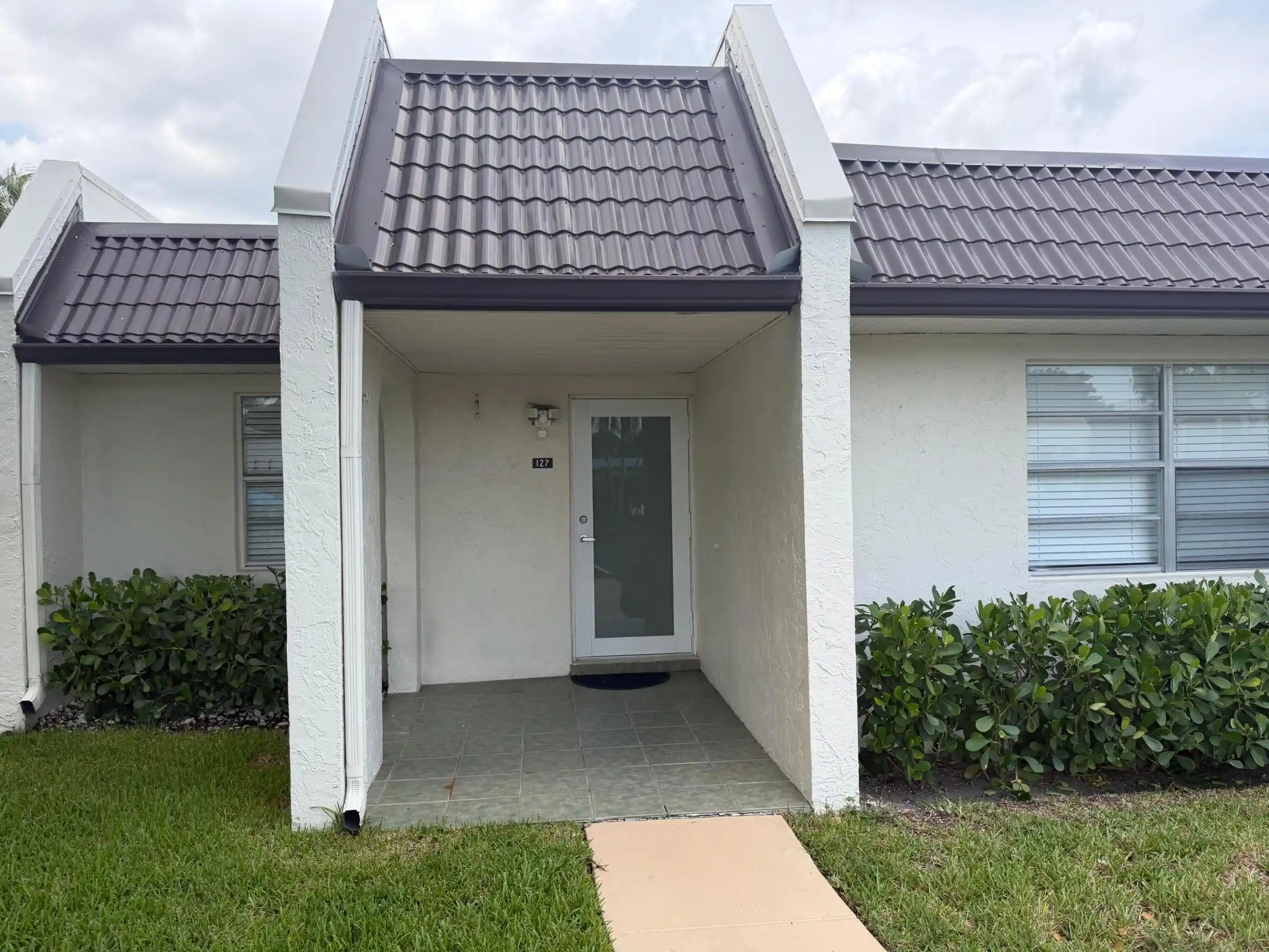 Photo 1 of Sale Pending at 127 Lake Rebecca Dr, West Palm Beach, FL 33411 | MLS# B26056532 | Listing updated on 2026-10-04