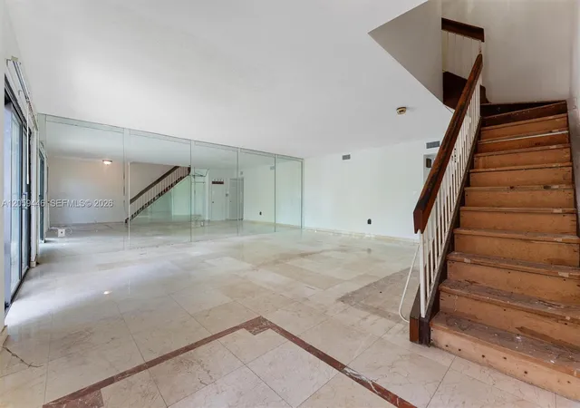 5th image of 3732 Ne 166Th St #115, North Miami Beach, FL 33160 | MLS# A12059446