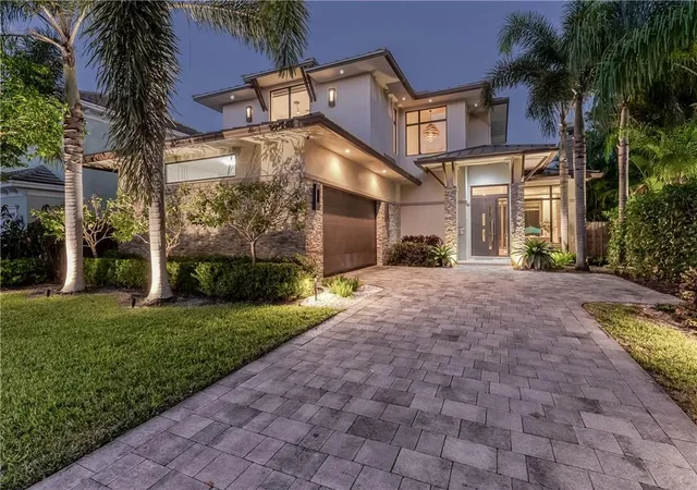 Photo 1 of Single family home for sale at 404 Ne 13th Avenue, Fort Lauderdale, FL 33301 | MLS# B26056577 | Listing updated on 2026-10-08
