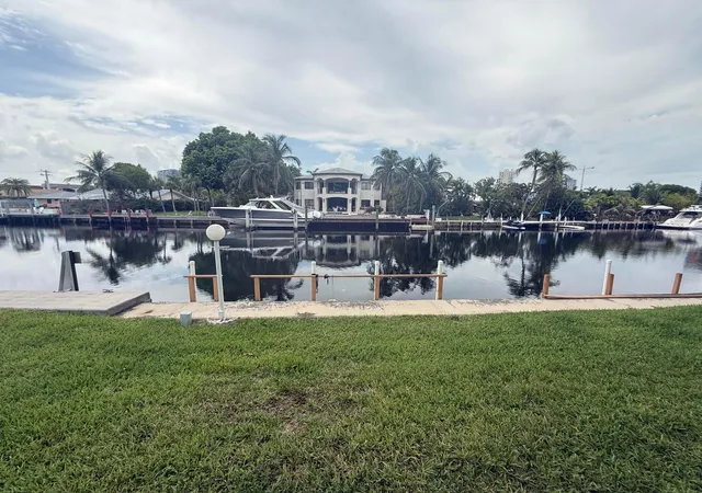 Photo 2 of Condo for sale at 460 Paradise Isle Blvd #101, Hallandale Beach, FL 33009 | MLS# B26056639 | Listing updated on 2026-10-06