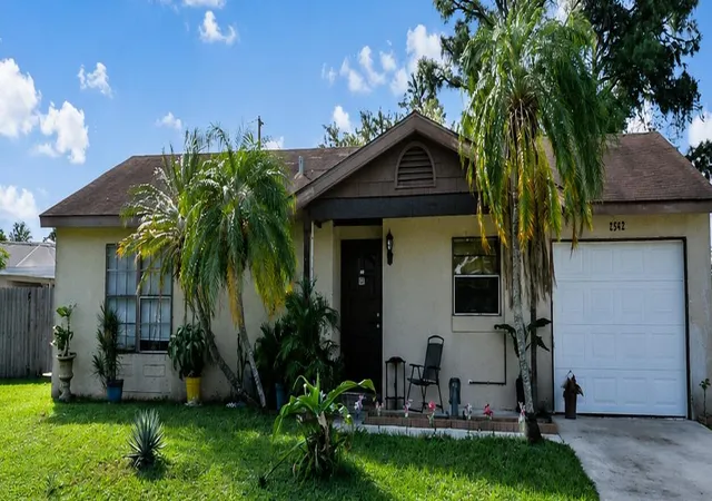 2nd image of 2522 Se Mariposa Ave, Port St Lucie, FL 34952 | MLS# B26056676