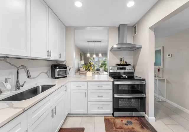 Photo 3 of Sale Pending at 112 Lake Constance Dr, West Palm Beach, FL 33411 | MLS# B26056690 | Listing updated on 2026-10-06