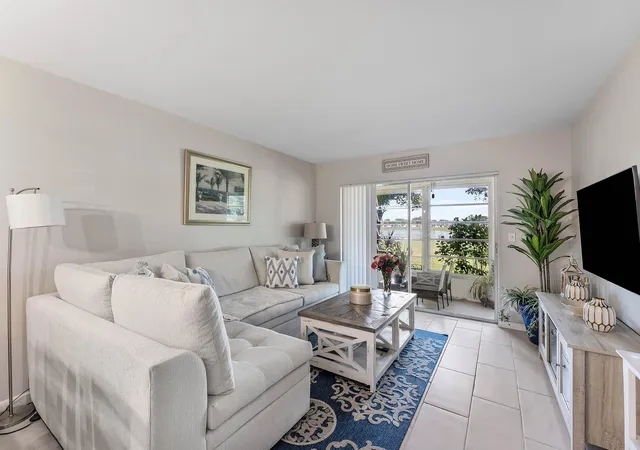 Photo 4 of Sale Pending at 112 Lake Constance Dr, West Palm Beach, FL 33411 | MLS# B26056690 | Listing updated on 2026-10-06