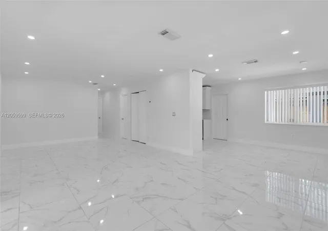 3rd image of 3120 Sw 17Th St, Fort Lauderdale, FL 33312 | MLS# A12059599