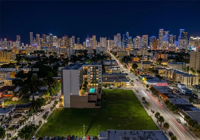 2nd image of 1110 Nw 1st St #313, Miami, FL 33128 | MLS# A12059834