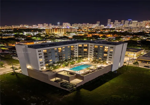 17th image of 1110 Nw 1st St #305, Miami, FL 33128 | MLS# A12059809
