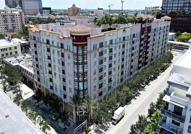 Photo 2 of Condo for sale at 410 Evernia St #706, West Palm Beach, FL 33401 | MLS# B26056817 | Listing updated on 2026-10-01
