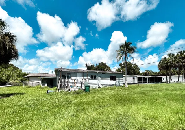2nd image of 5106 Deanna Ln, Fort Pierce, FL 34946 | MLS# B26056865