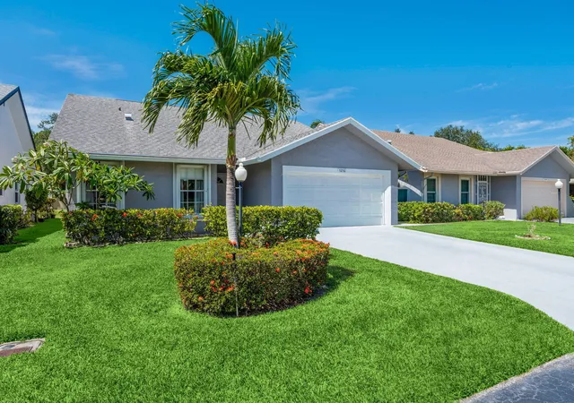 Photo 3 of Single family home for sale at 5256 Tiffany Anne Cir, West Palm Beach, FL 33417 | MLS# B26056940 | Listing updated on 2026-09-28