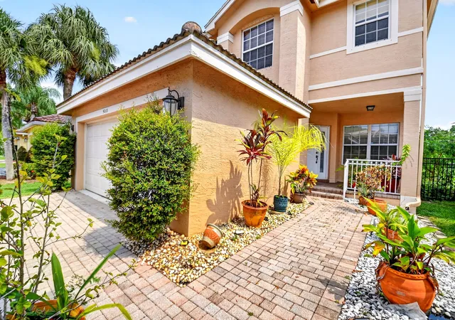 Photo 3 of Single family home for sale at 5018 Starblaze Dr, Greenacres, FL 33463 | MLS# B26057018 | Listing updated on 2026-10-02