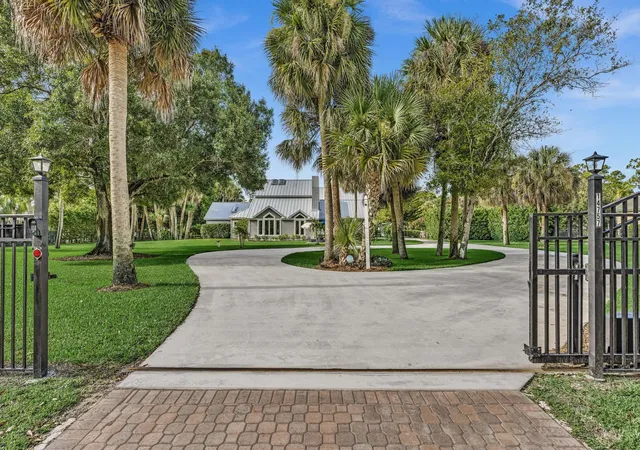 Photo 2 of Mansion for sale at 14757 Stirrup Ln, Wellington, FL 33414 | MLS# B26057051 | Listing updated on 2026-10-08