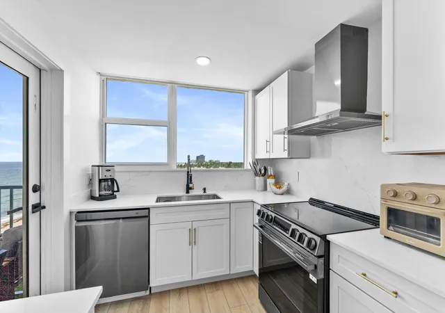 Photo 3 of Condo for sale at 1237 Hillsboro Mile #604, Hillsboro Beach, FL 33062 | MLS# B26057135 | Listing updated on 2026-09-24