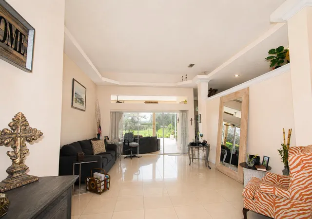 3rd image of 1542 Sw Jasmine Tr, Palm City, FL 34990 | MLS# B26057186