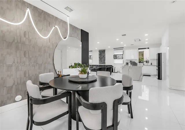 5th image of 9730 Nw 74Th Ter, Doral, FL 33178 | MLS# A12060205