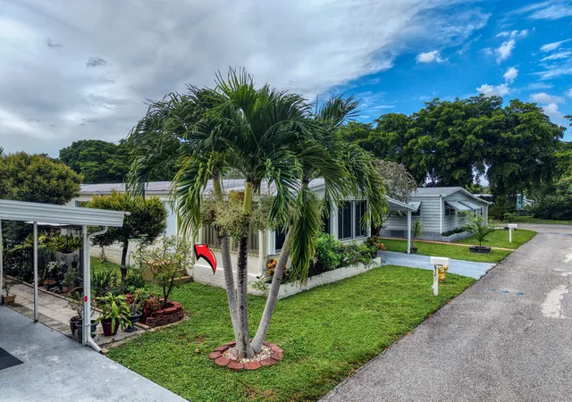 Photo 3 of Manufactured home for sale at 6705 Nw 29th Court, Margate, FL 33063 | MLS# B26057285 | Listing updated on 2026-10-07
