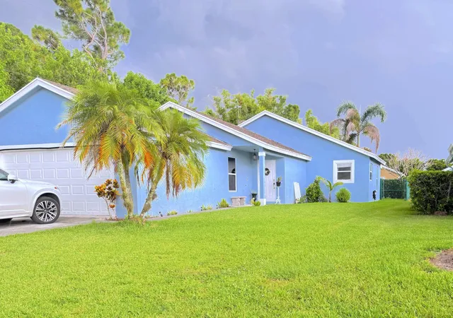 Photo 3 of Single family home for sale at 2414 SW Regency Rd, Stuart, FL 34997 | MLS# B26057298 | Listing updated on 2026-09-23