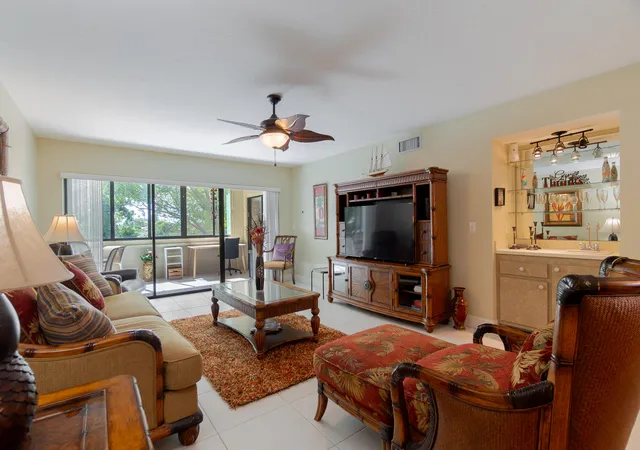 Photo 4 of Condo for sale at 12524 Shoreline Dr #302, Wellington, FL 33414 | MLS# B26057367 | Listing updated on 2026-09-23