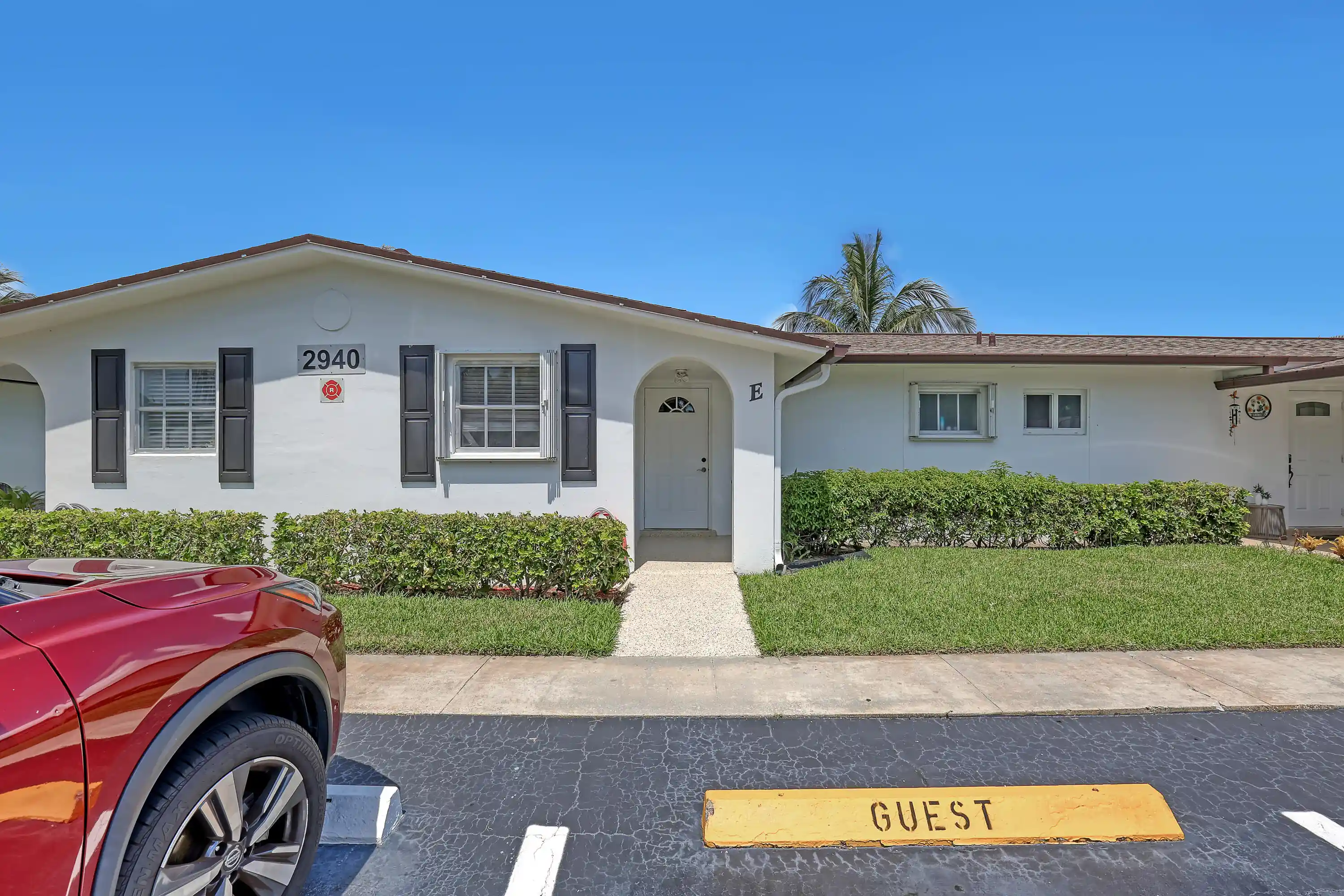 Photo 1 of Single family home for sale at 2940 Crosley Dr E, West Palm Beach, FL 33415 | MLS# B26057370 | Listing updated on 2026-10-28