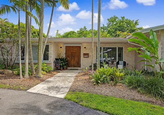 3rd image of 7331 Sw 117Th Ter, Pinecrest, FL 33156 | MLS# A12059505